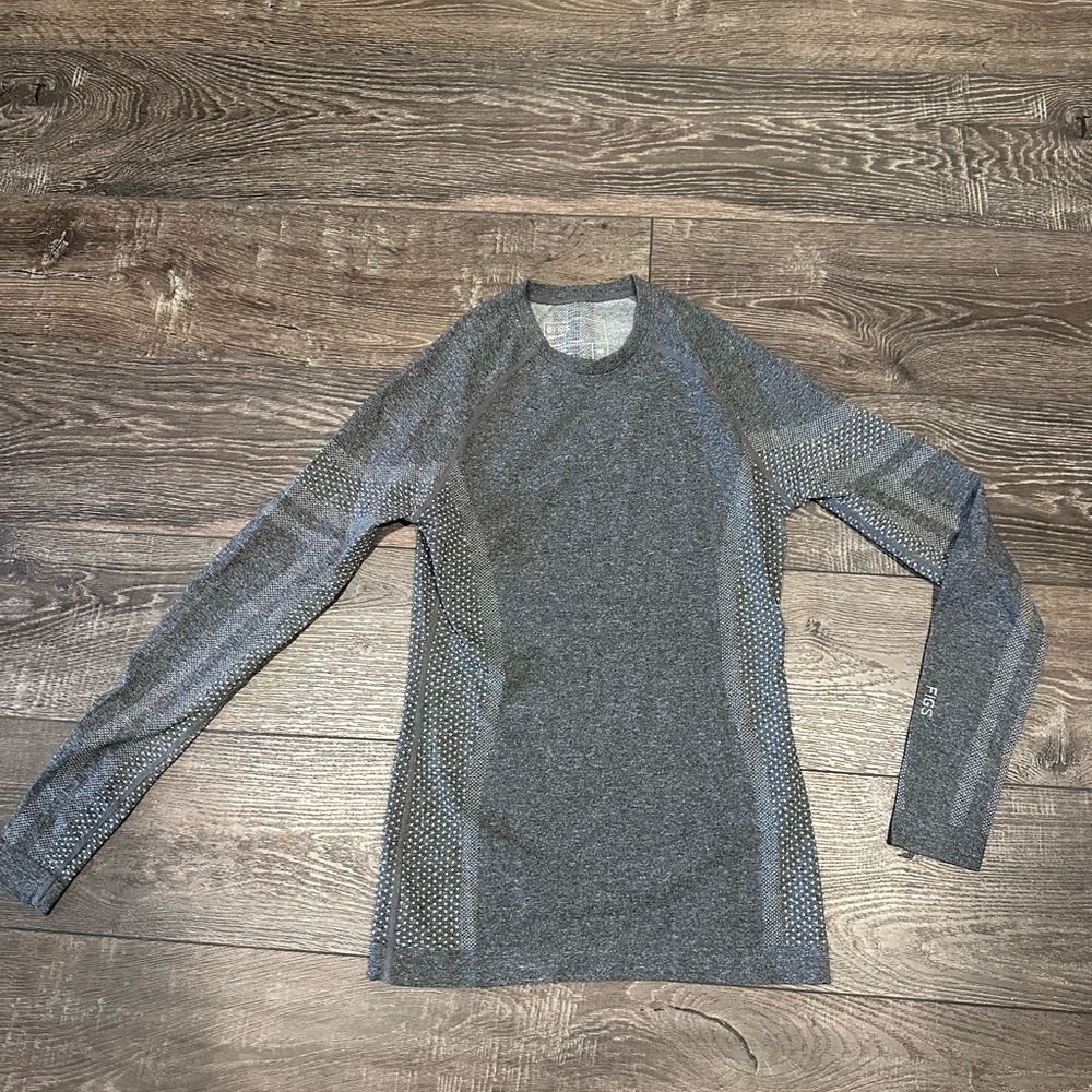 Figs Charcoal Seamless Top